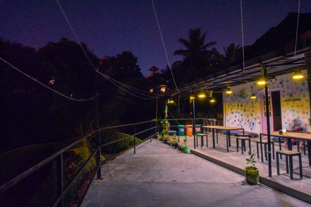 Jay'S Bunks-Kandy Hostel (Adults Only) Екстериор снимка